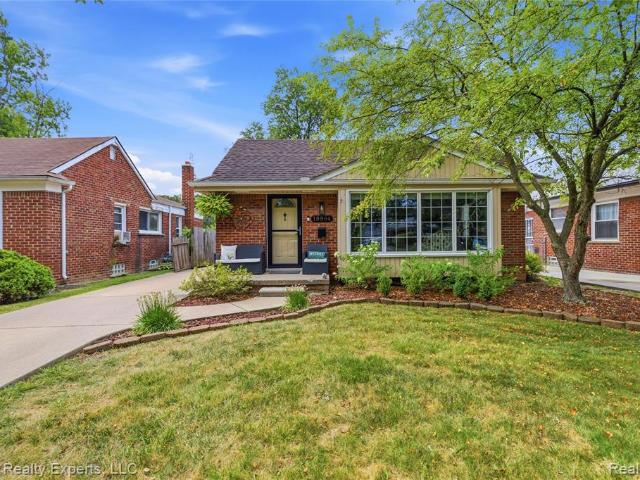 House for sale in Harper Woods, Michigan