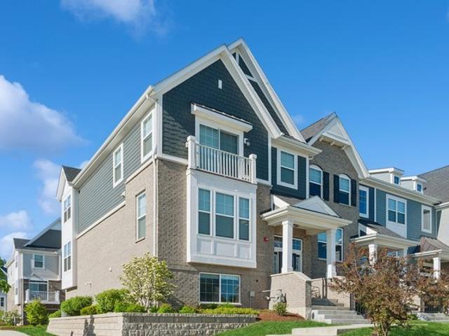 Townhouse for sale in Northbrook, Illinois