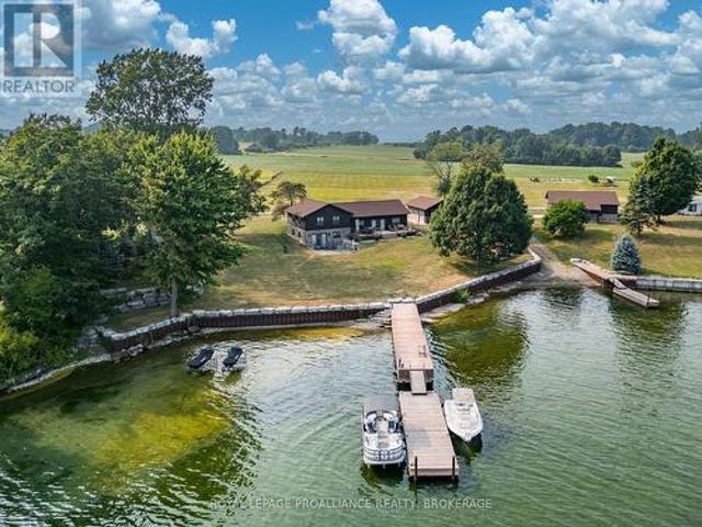 House for sale in Frontenac Islands, Ontario