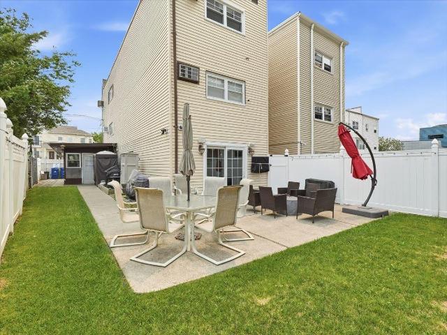 House for sale in Hudson, New Jersey