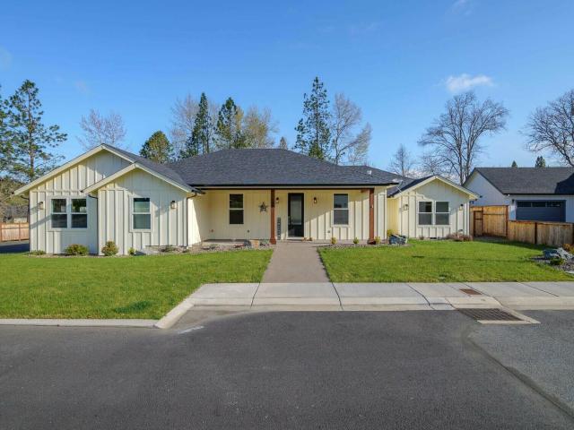 House for sale in Grants Pass