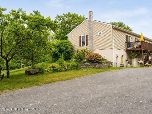 House for sale in Bloomington, New York
