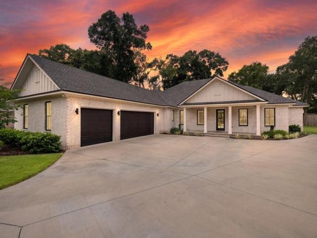 House for sale in Valparaiso, Florida