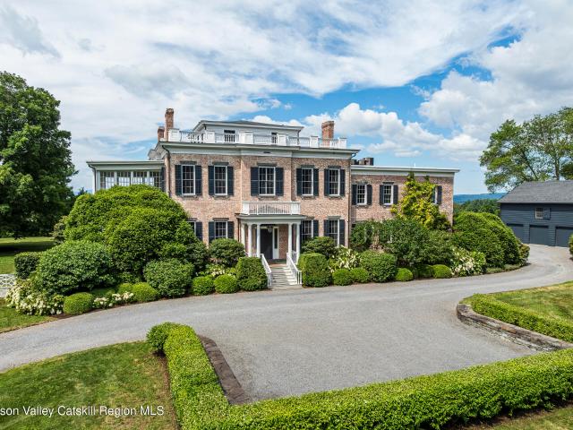 House for sale in Schodack Landing, New York