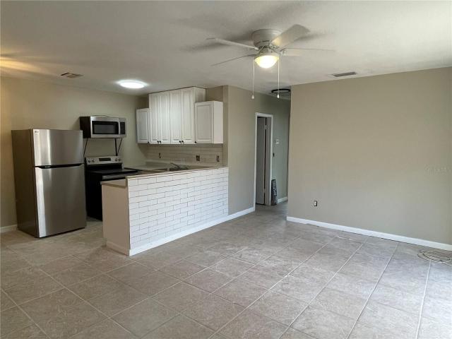 Duplex for rent in Largo