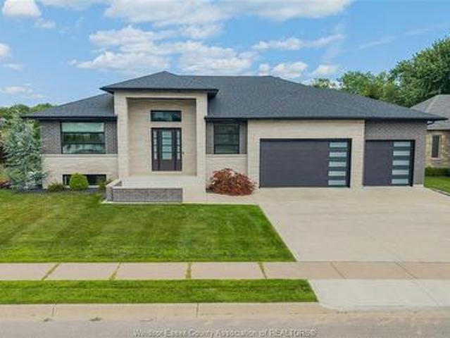House for sale in Kingsville, Ontario