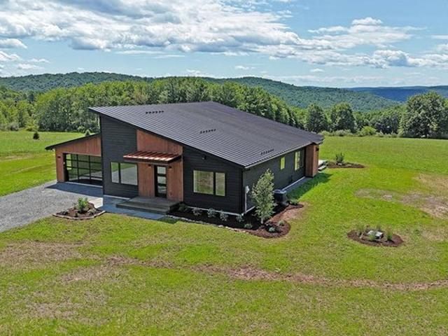 House for sale in Hankins, New York