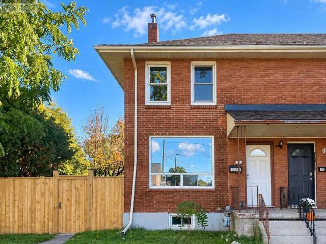 Townhouse for rent in Welland, Golden Horseshoe