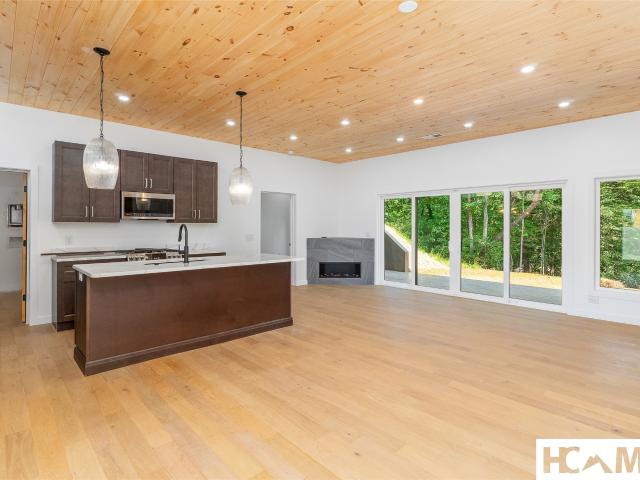 Condo for sale in Highlands, Macon County