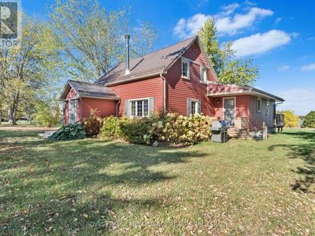House for sale in Frontenac Islands, Ontario