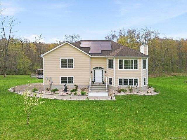 House for sale in Holmes, New York
