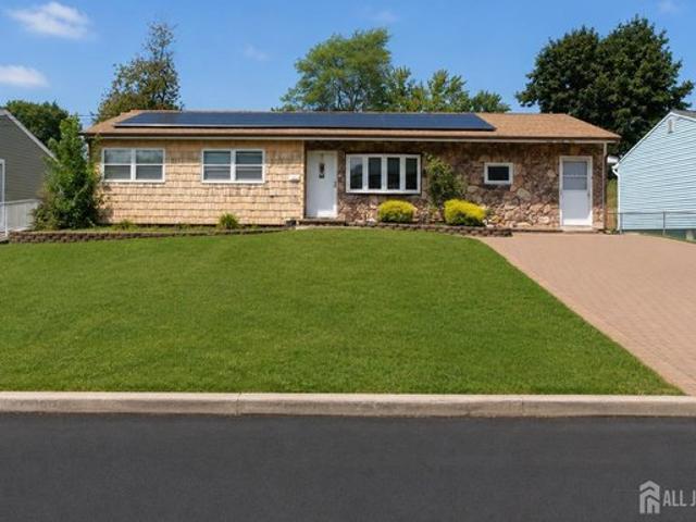 House for sale in Sayreville, New Jersey