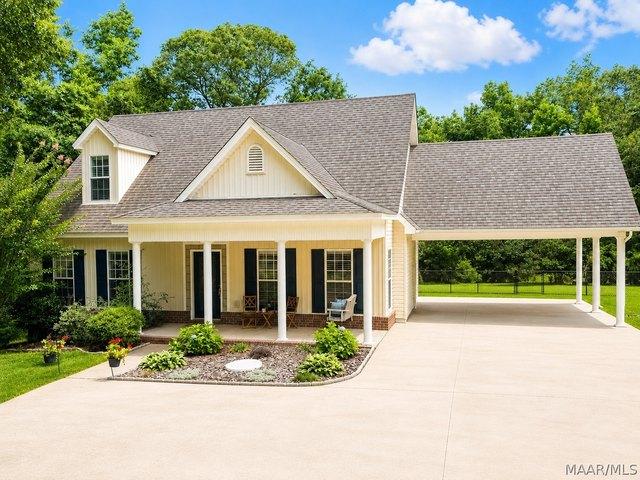 House for sale in Elmore, Alabama