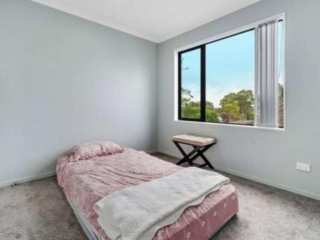 Townhouse for rent in Blockhouse Bay