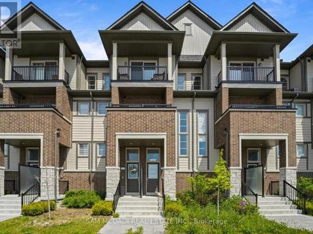 Townhouse for sale in Durham, Ontario