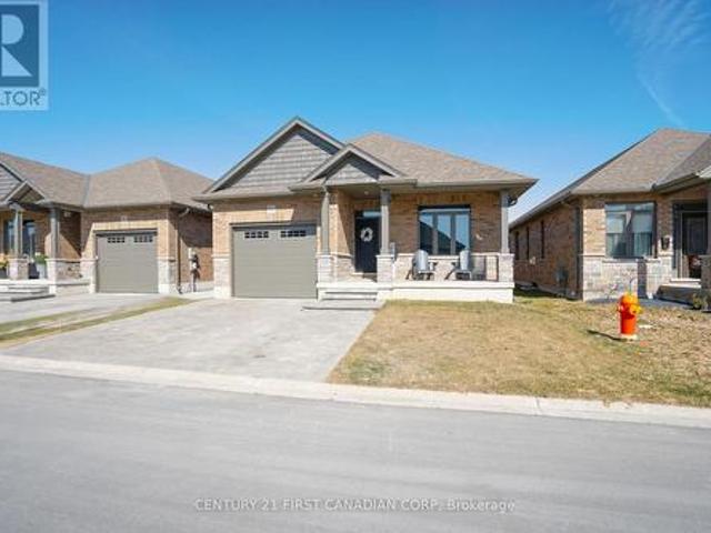 House for sale in Strathroy-caradoc, Ontario