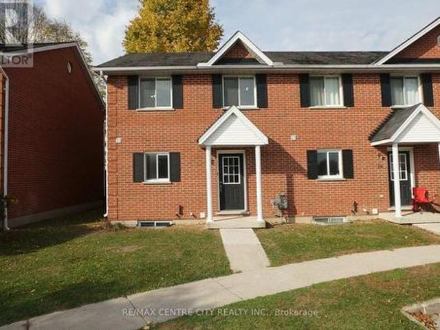 Townhouse for sale in London, Southwestern Ontario