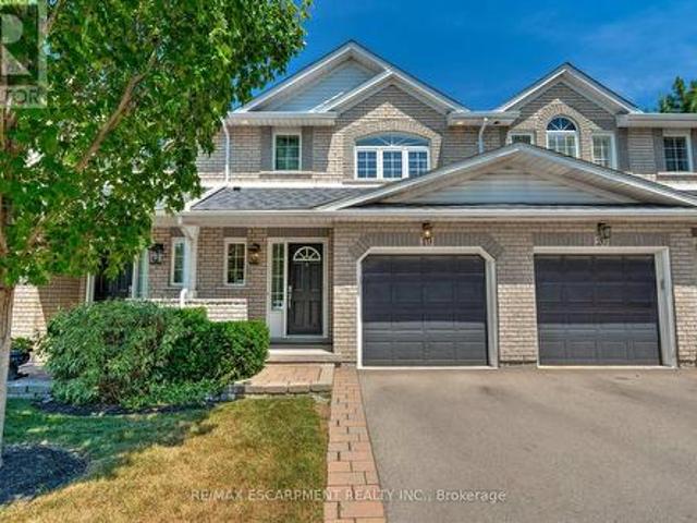 Townhouse for sale in Burlington