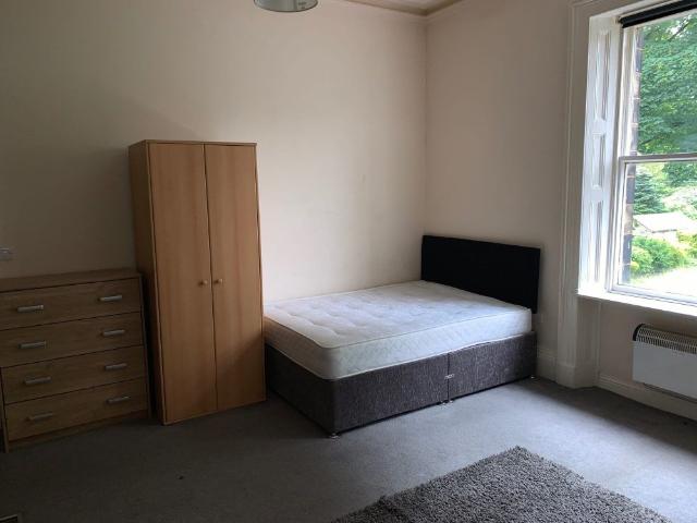 Studio for rent in Woolshops, Halifax