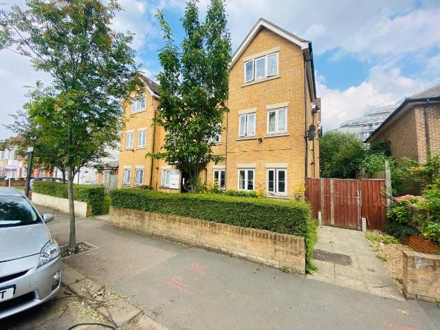 Apartment for rent in London Borough of Harrow, Greater London