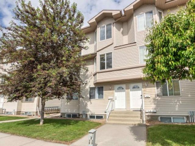 Townhouse for sale in Wedgewood, Alberta