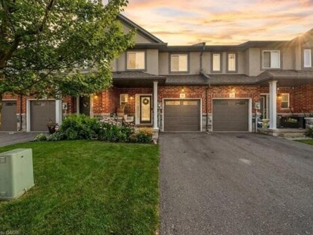Townhouse for sale in Ancaster, Ontario