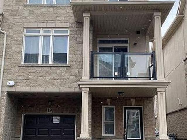 Townhouse for rent in Ancaster, Ontario