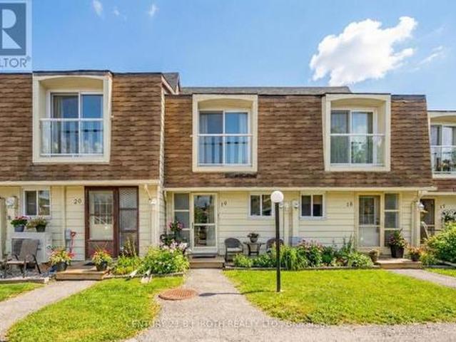 Townhouse for sale in Ramara, Ontario
