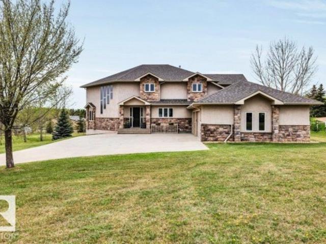 House for sale in Alberta