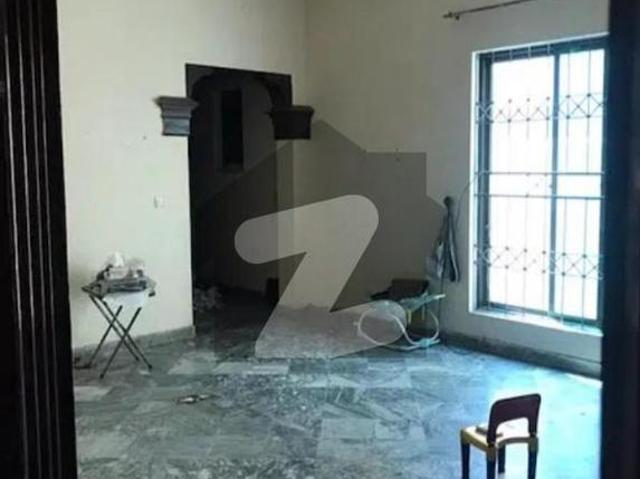House for sale in Faisalabad, Islamabad Capital Territory