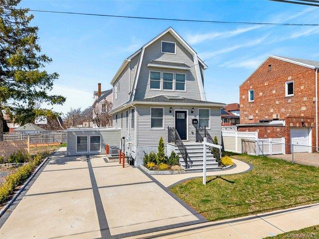 House for sale in Hillside Manor, Village of New Hyde Park