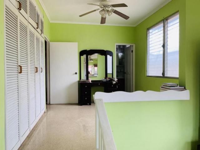 19 7637 af se vende casa para comercio en los angeles