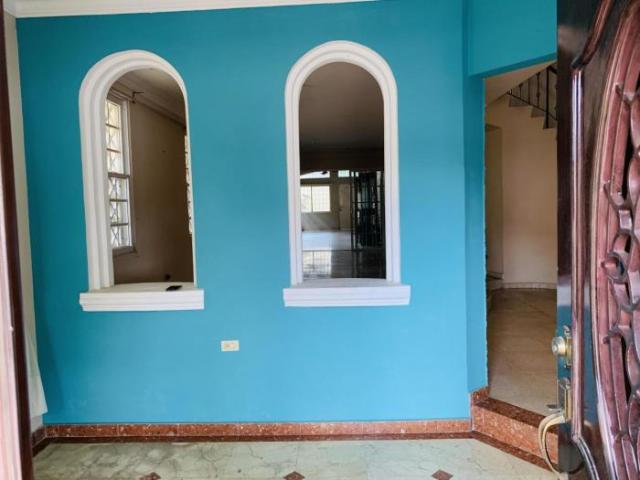 19 7637 af se vende casa para comercio en los angeles