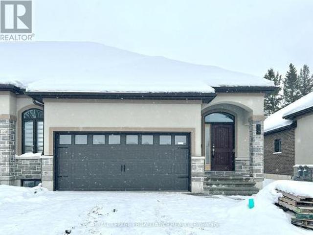 Townhouse for sale in Belleville, Ontario