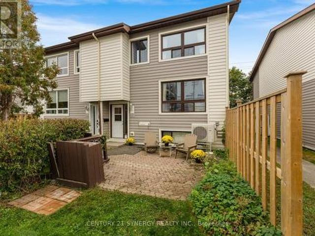 Townhouse for sale in Knoxdale-Merivale, Ottawa