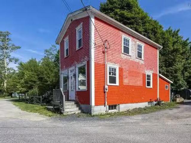 House for sale in Mahone Bay, Nova Scotia