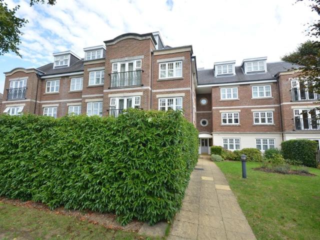 Apartment for rent in Epsom, Surrey