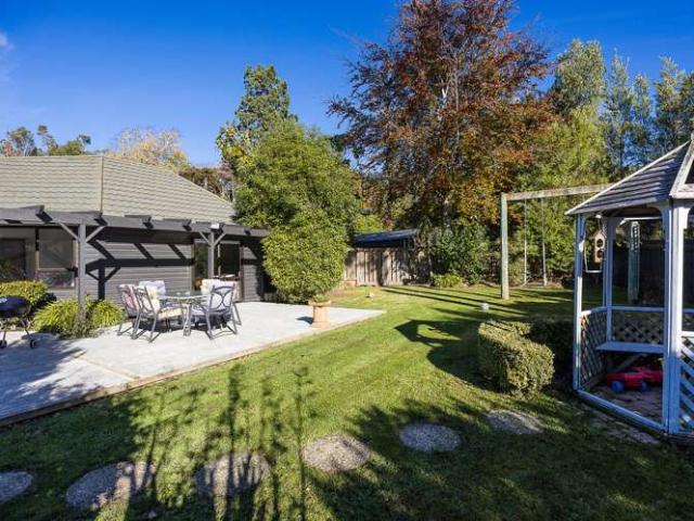 House for sale in Otakou
