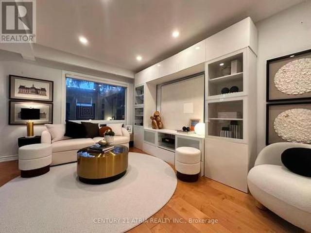 Townhouse for sale in Woburn, Ontario