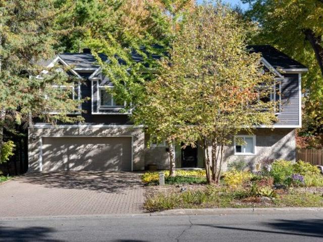 House for sale in Pointe-Claire, Montréal (région administrative)