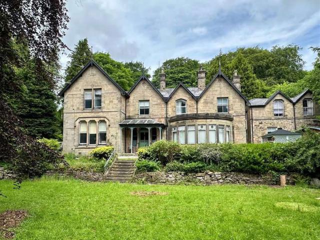 Farm for sale in Charlesworth, East Midlands