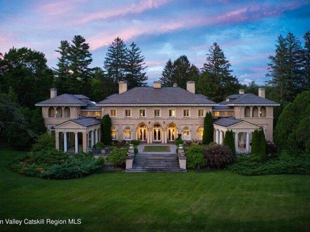 House for sale in Wheatleigh, Stockbridge