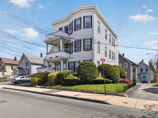 House for sale in Everett, Massachusetts
