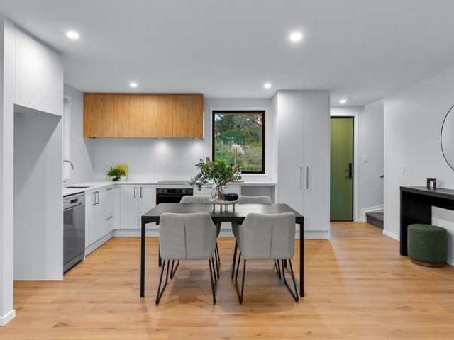 Townhouse for sale in Mount Roskill, Oroua County