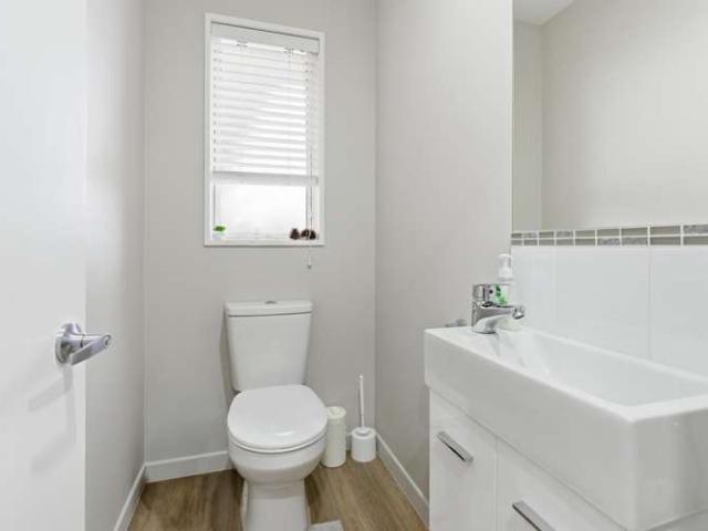 House for sale in Chaslands, Canterbury