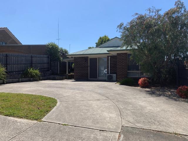 House for rent in Churchill, Victoria