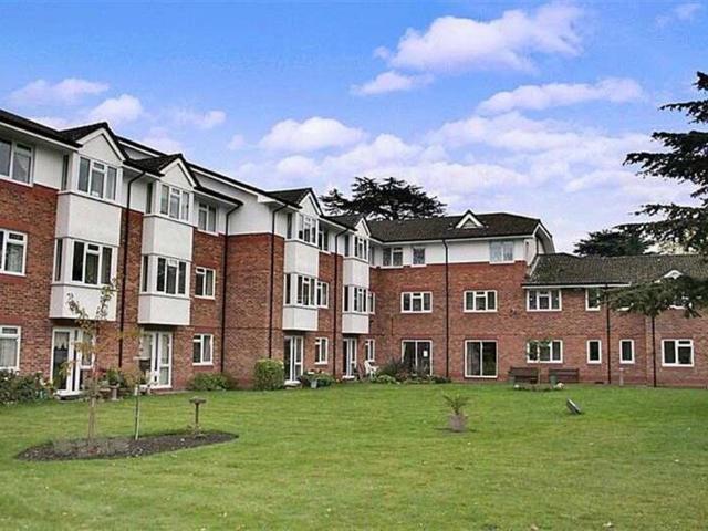Apartment for rent in Addlestone, Runnymede