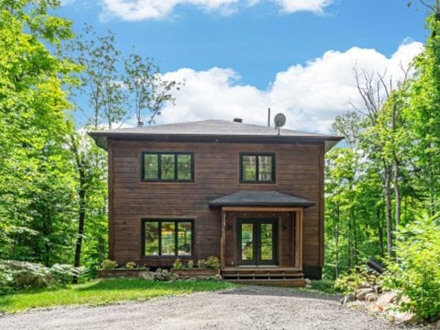 House for sale in Les Collines-de-l'outaouais, Quebec