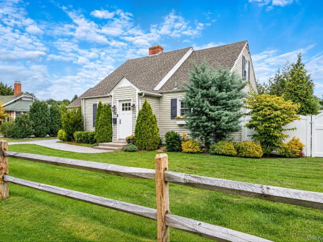 House for sale in West Sayville, Town of Islip