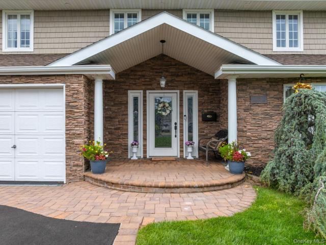 House for sale in Bohemia, New York